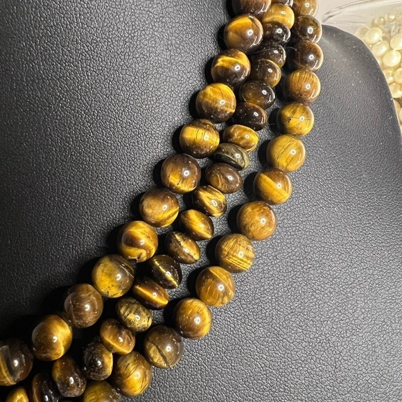 Gorgeous Triple Strand Tigers Eye Stone Necklace w/925 Clasp - Picture 2 of 3